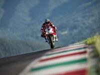 开云体育入口-F1新赛季揭幕战之夜，利拉德扛起全队，当速度与坚韧在凌晨交汇