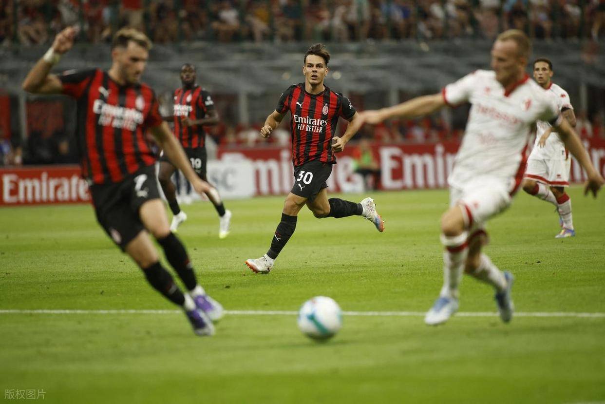 包含意甲赛季揭幕，球队士气高涨备战决赛圈的词条