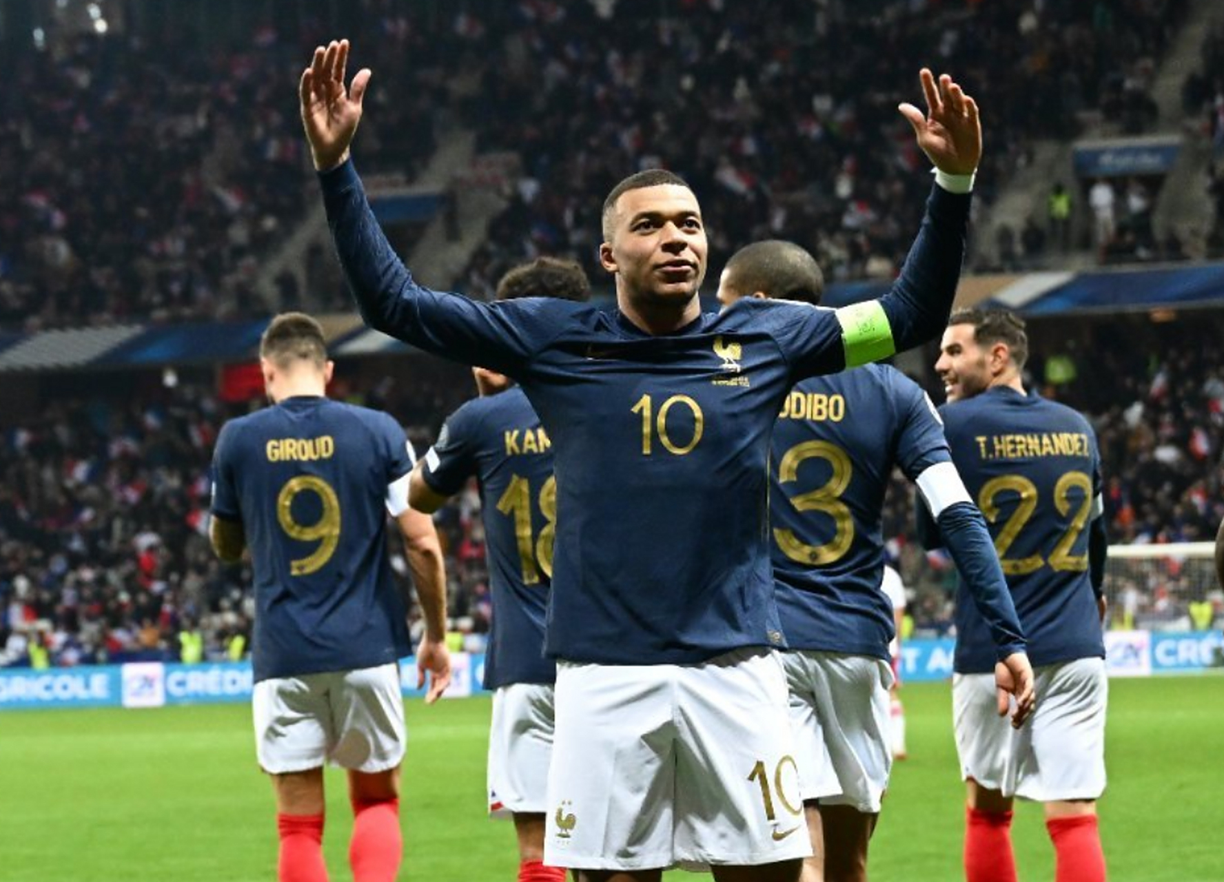 包含斯洛伐克豪取-胜利，成功晋级欧洲杯八强的词条