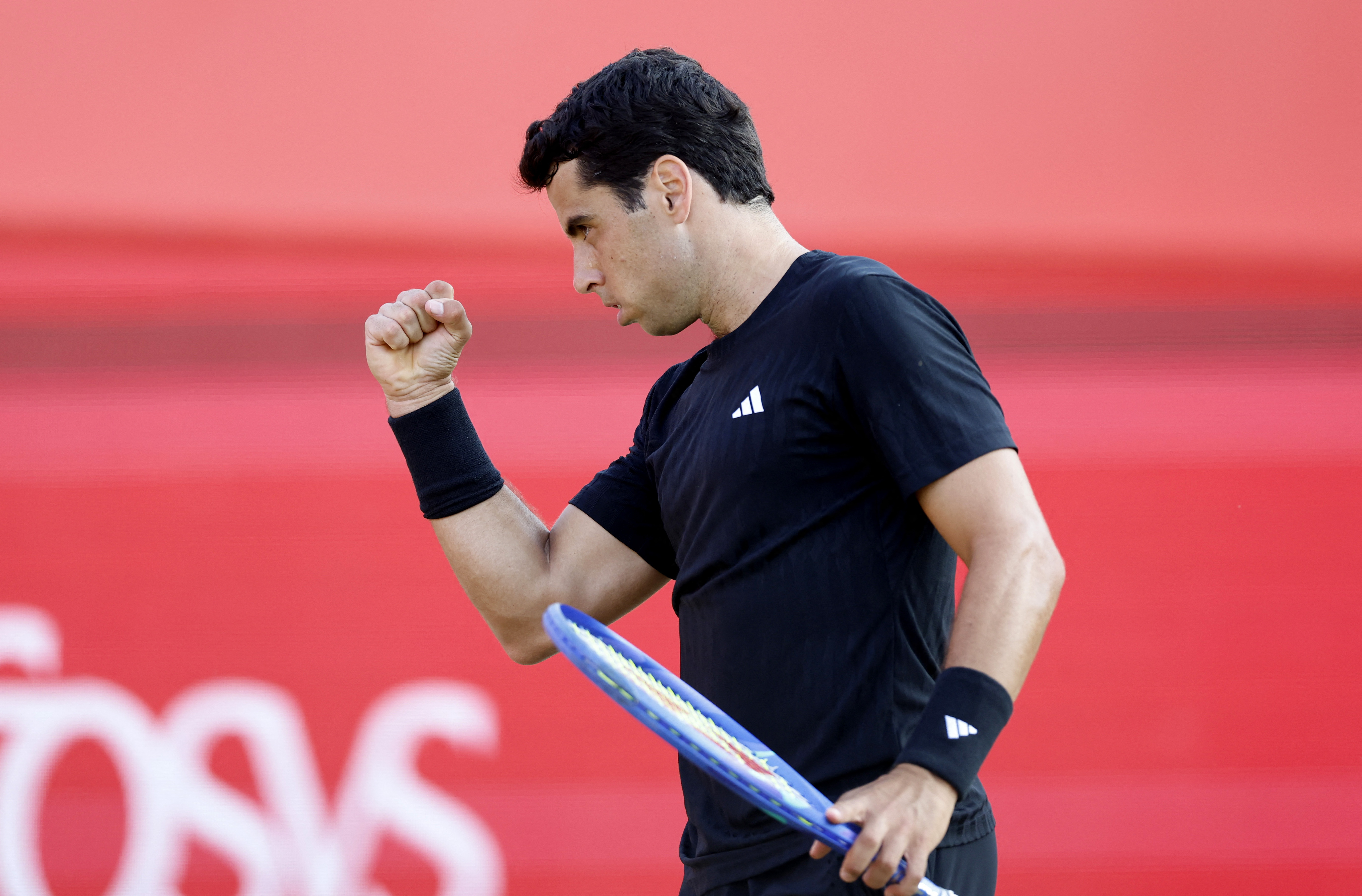 包含德国网球队逆转意大利网球队，阿尔卡拉斯绝境逆转的词条