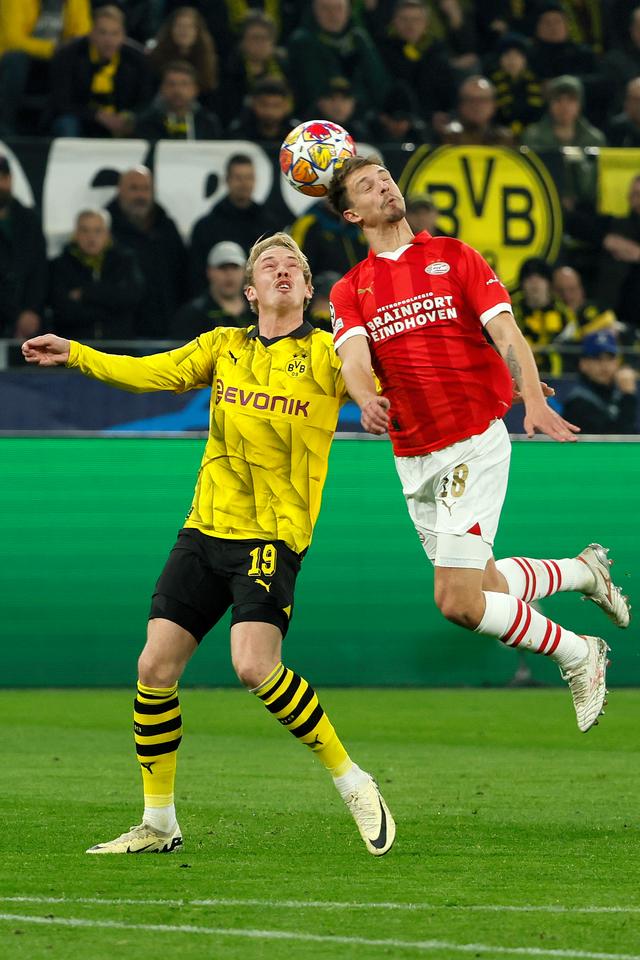 多特蒙德进攻凶猛，轻松战胜对手