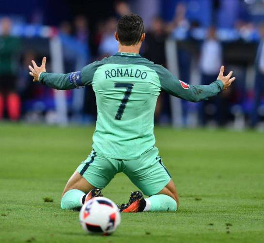 巴西鏖战葡萄牙，阿什拉夫状态火热