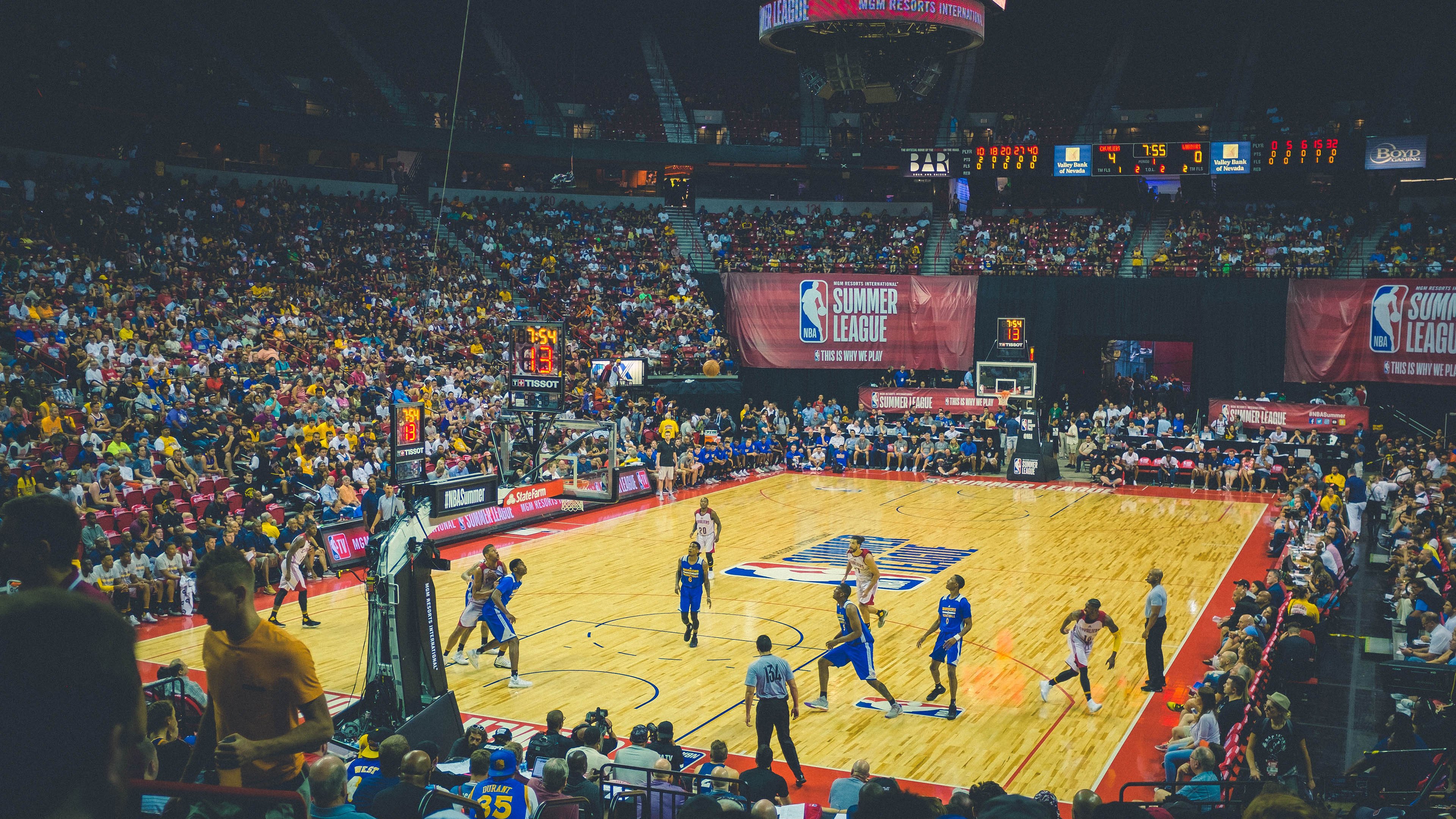 卡瓦哈尔爆发引爆伯纳乌，拜仁血拼AC米兰演绎欧冠史诗夜